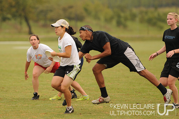 Sunday action at 2010 Capital Mixed Sectionals.