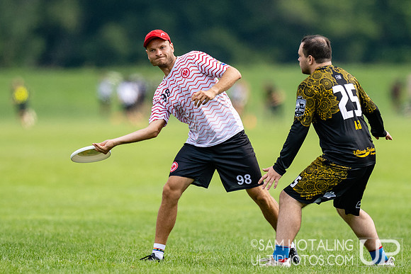 Charrúa vs Eintracht Frankfurt in pool play at World Ultimate Club Championships