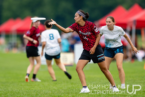 Box Vienna Ultimate vs Chicago Nemesis in pool play at World Ultimate Club Championships