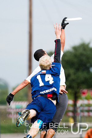 USAU_Nationals_2013_Friday_20131018_101559_JBP3737
