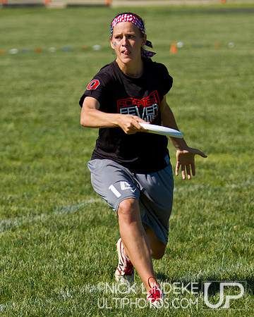 2014 USAU D-I College Champs Friday Action