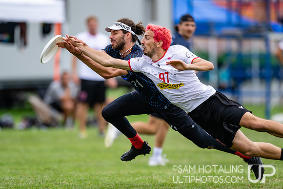CUSB Open vs Mephisto in pool play at World Ultimate Club Championships