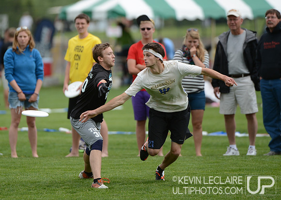 2012 USAU D-I College Championships Friday Action