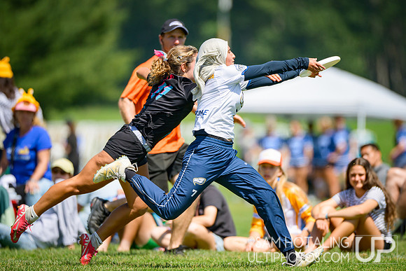 Saturday pool play at USAU D-I College Championships