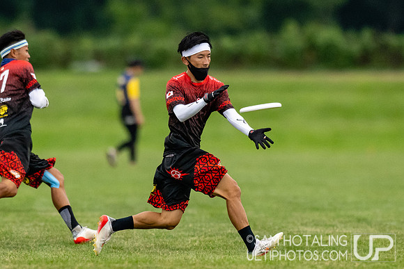 GOAT vs Nomadic Tribe in pool play at World Ultimate Club Championships