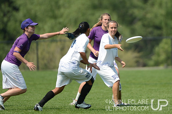 2012 USAU D-I College Championships Saturday Action
