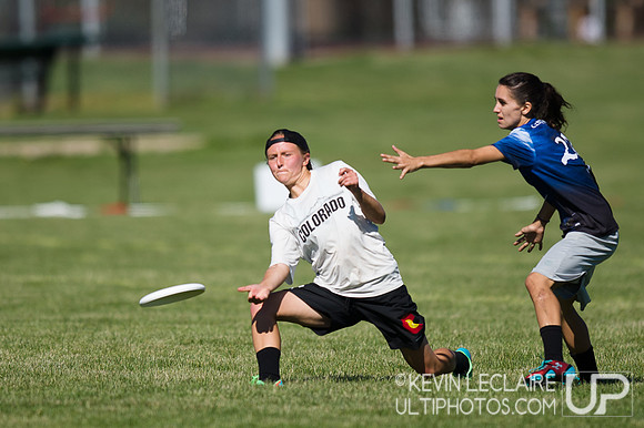 2014 USAU D-I College Champs Friday Round 5 Action