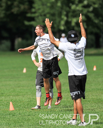 Sunday Action - 2016 USAU Northeast Regionals