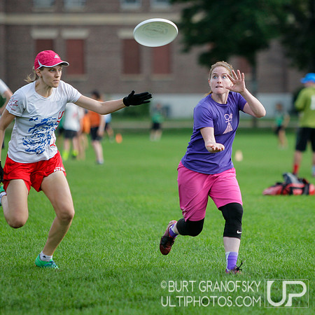 Saturday - Womens Round 1 - 2016 USAU Northeast Regionals