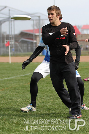 Sunday Action - USA Ultimate 2014 College Division I Ohio Valley Regional Tournament