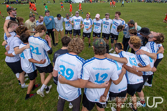 Day 1 of the USA Ultimate D-I College Championships