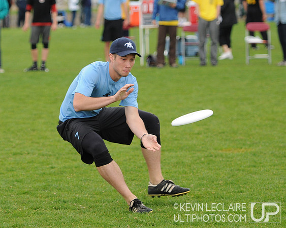 Sunday 8:30am Quarterfinals Round Action -- 2011 USAU College Championships