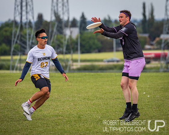 Edmonton, AB: Canadian Ultimate Seniors Championships 2025. Saturday, Aug. 16