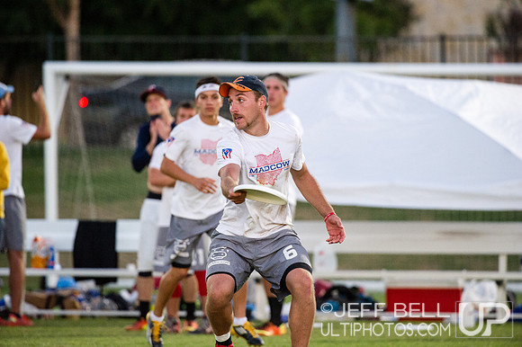 USAU_Nationals_2013_Thursday_20131017_185433_JBP2907