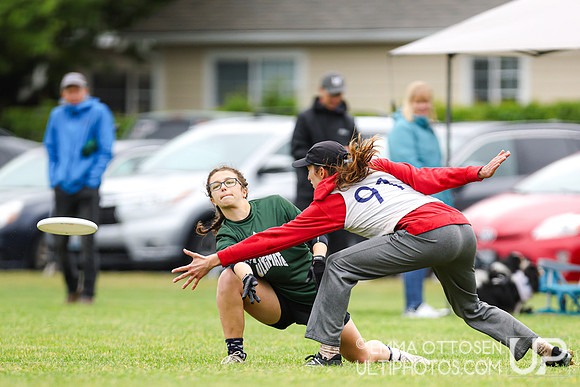 Saturday full coverage from USAU D-IIII College Championships: Round 3