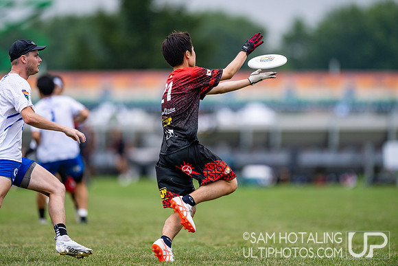 GOAT vs Nomadic Tribe in pool play at World Ultimate Club Championships