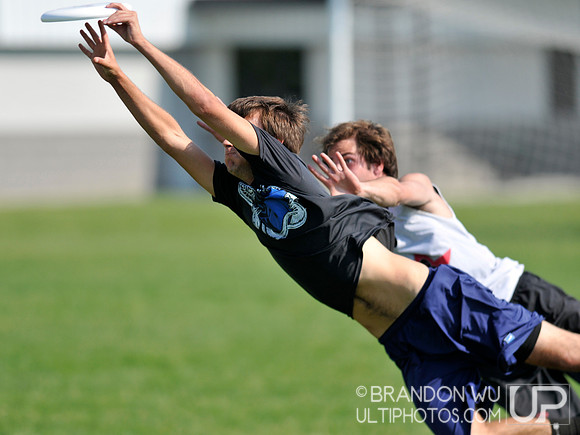 Saturday Open Pool Play & Crossovers - 2012 USAU D-III College Championships