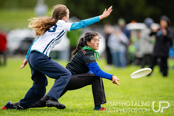 Pool play round IV at DiscNW Spring Reign