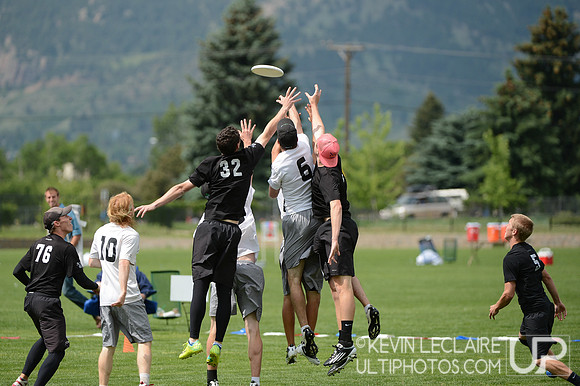 2012 USAU D-I College Championships Friday Action