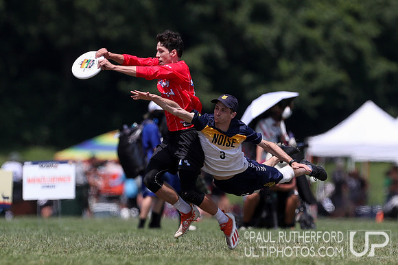 Red Flag and NOISE at the 2022 World Ultimate Club Championships