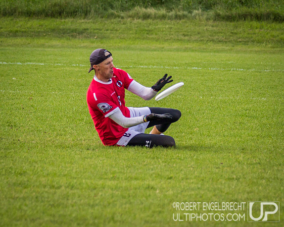 Edmonton, AB: Canadian Ultimate Seniors Championships 2025. Saturday, Aug. 16