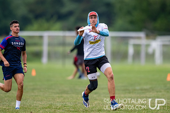 CUSB Open vs Sunder in pool play at World Ultimate Club Championships