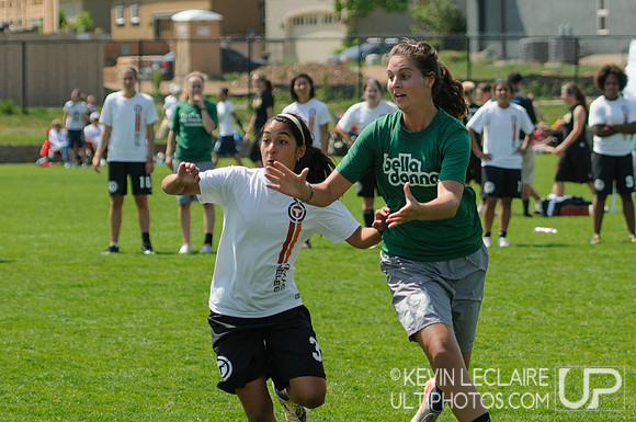 2012 USAU D-I College Championships Friday Action