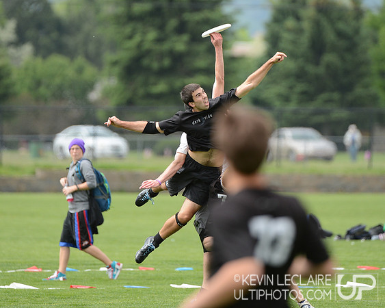 2012 USAU D-I College Championships Friday Action