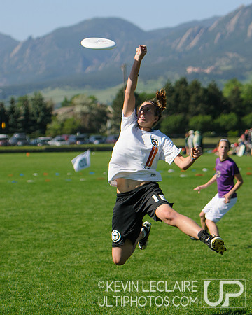 2012 USAU D-I College Championships Sunday Action