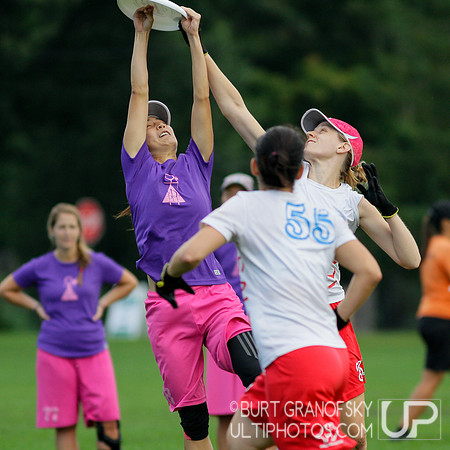 Saturday - Womens Round 1 - 2016 USAU Northeast Regionals