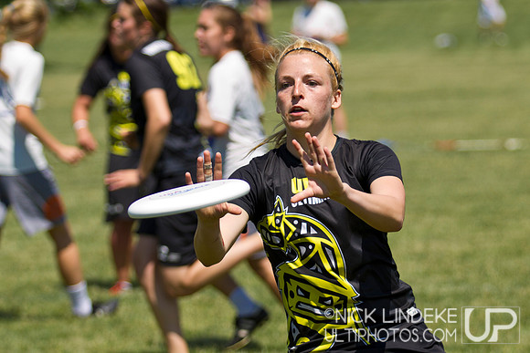 2014 USAU D-I College Champs Friday Action