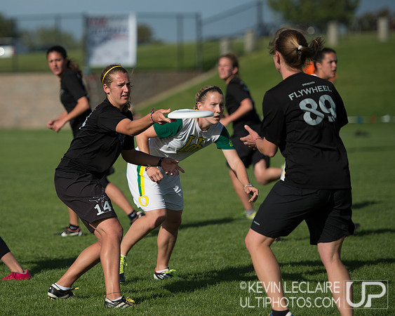 2012 USAU D-I College Championships Sunday Action