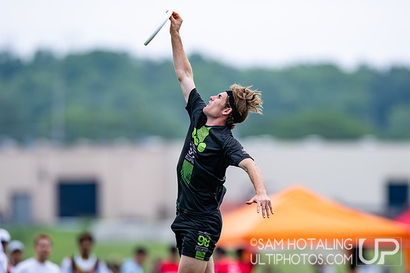 Melbourne Ellipsis vs Wildcats in pool play at World Ultimate Club Championships
