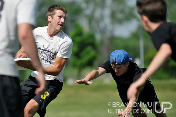 Saturday Open Pool Play & Crossovers - 2012 USAU D-III College Championships