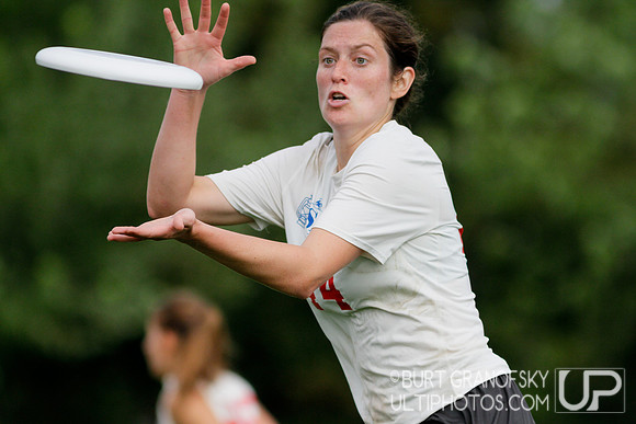 Saturday - Womens Round 1 - 2016 USAU Northeast Regionals