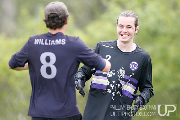 Day 1 of USA Ultimate 2022 D-III College Championships