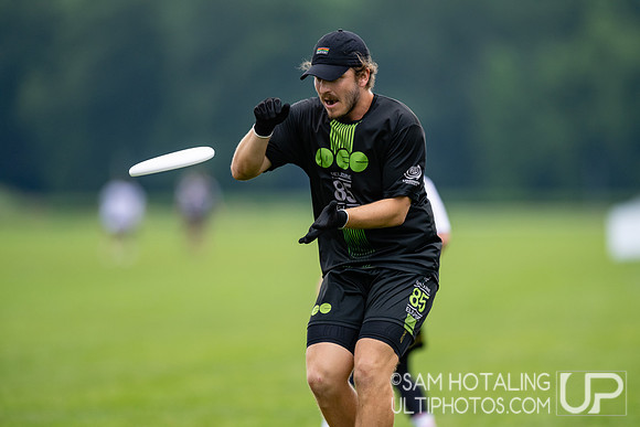 Melbourne Ellipsis vs Wildcats in pool play at World Ultimate Club Championships