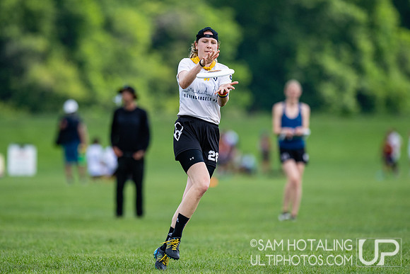 Bristol Women vs FABulous in pool play at World Ultimate Club Championships
