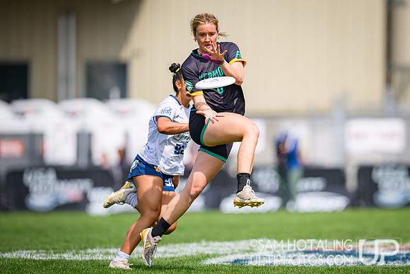 Highlights: semifinals at USAU D-I College Championships
