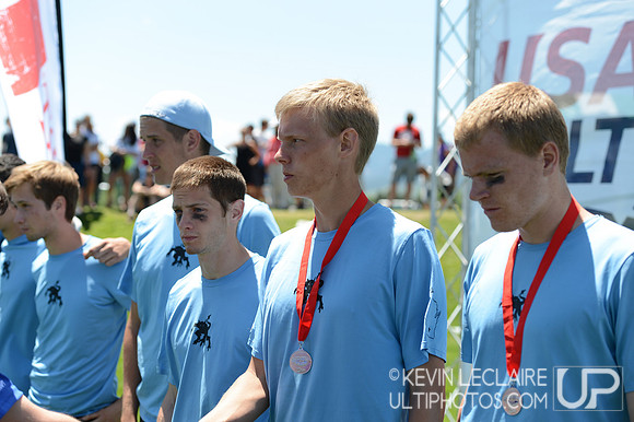 2012 USAU D-I College Championships Sunday Action