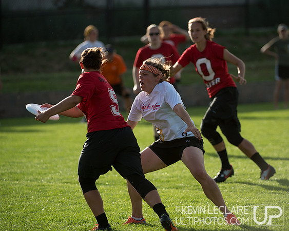 2012 USAU D-I College Championships Saturday Action