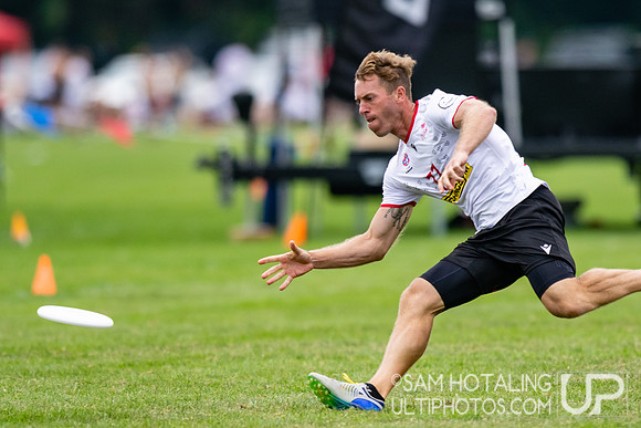 CUSB Open vs Mephisto in pool play at World Ultimate Club Championships