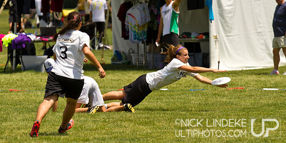 2014 USAU D-I College Champs Saturday Action