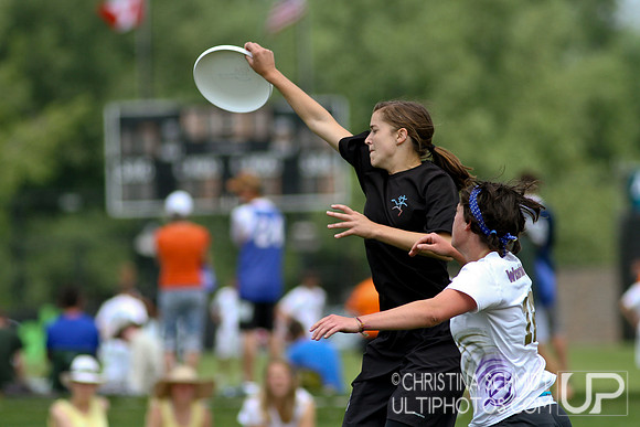 2012 USAU D-I College Championships Friday Round 3 Action