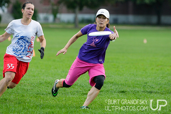 Saturday - Womens Round 1 - 2016 USAU Northeast Regionals
