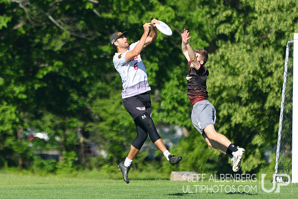 Pool play at USAU D1 College Championships