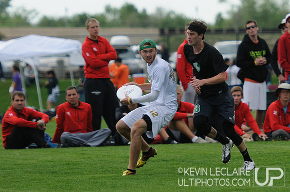 2012 USAU D-I College Championships Friday Round 1 Action