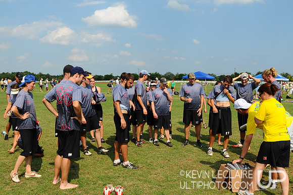 Sunday Mixed Finals: Axis of C'Ville v. Amp