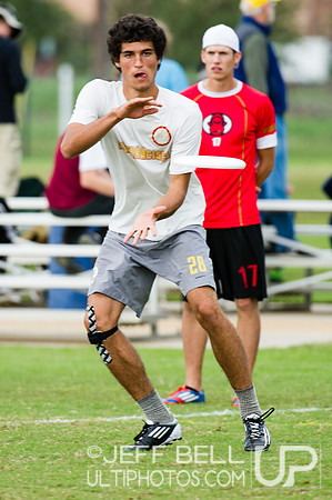 USAU_Nationals_2013_Friday_20131018_095455_JBP3606