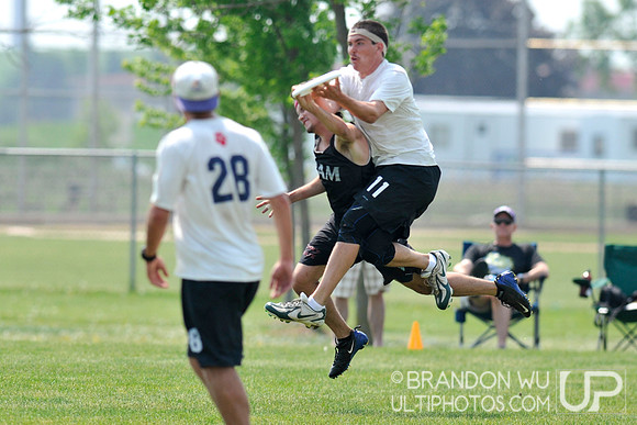 Sunday Open Bracket Play - 2012 USAU D-III College Championships